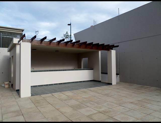 2 BEDROOM APARTMENT RENTED IN UMHLANGA RIDGE
